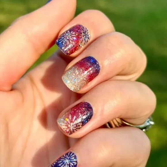 Color Street- Retired Patriotic Bundle - Picture 2 of 8